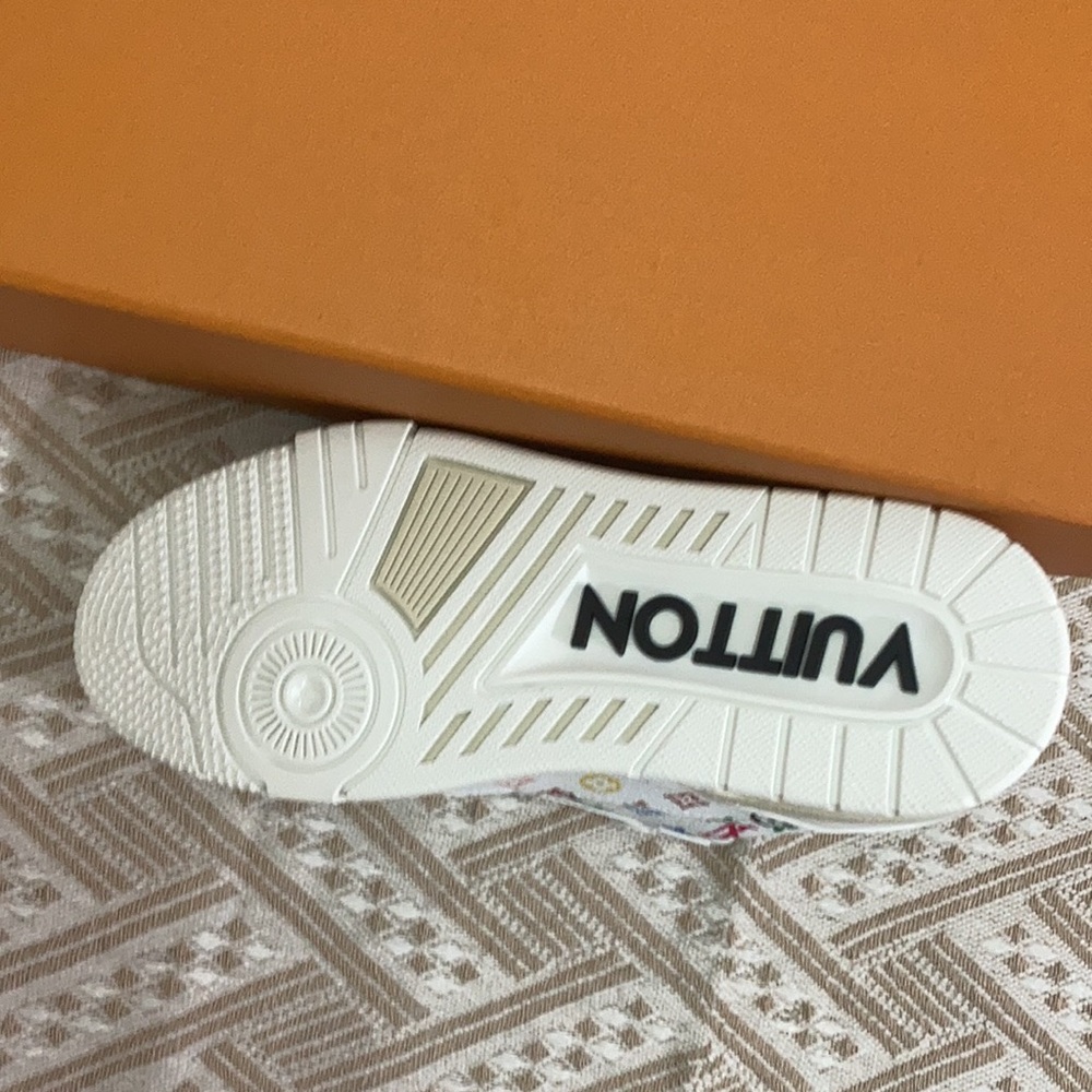 Louis Vuitton Trainer Sneakers Size 8 - Picture 8 of 11
